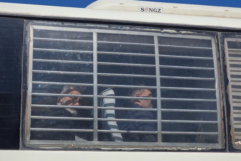 Para tahanan dipindahkan ke penjara Adra sebagai langkah pencegahan untuk menghindari reaksi balasan (CNN)