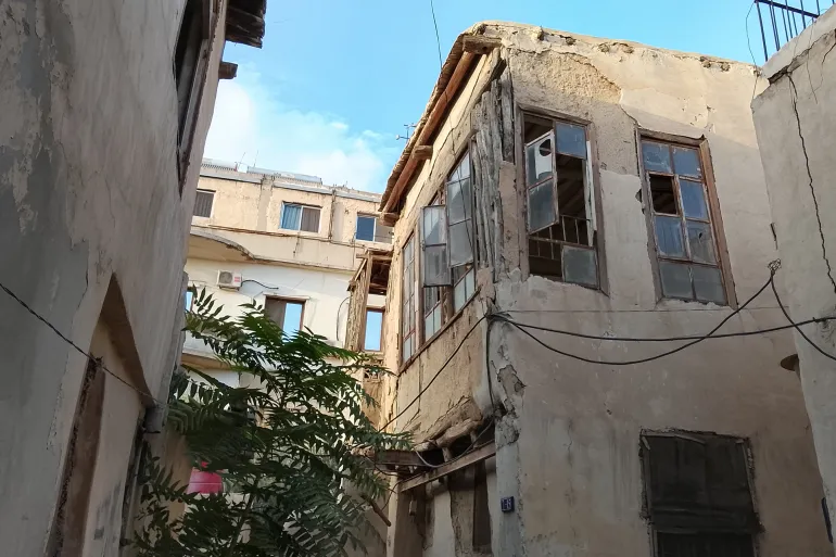 Rumah milik seorang Yahudi yang terbengkalai dan terlupakan di Kota Tua Damaskus (Al Jazeera)