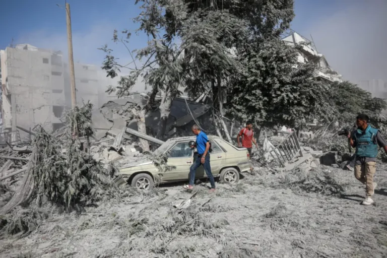 AA-20250913-39105034-39105018-ISRAELI_ATTACK_ON_THE_RIMAL_NEIGHBORHOOD_OF_GAZA-1-scaled-e1757928024666