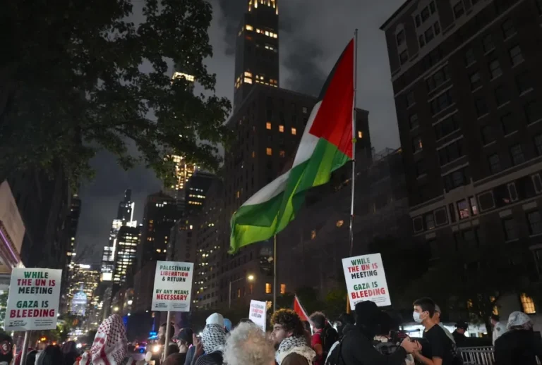 AA-20250926-39228772-39228765-PROPALESTINIAN_AMERICANS_PROTEST_NETANYAHU_IN_NEW_YORK-1