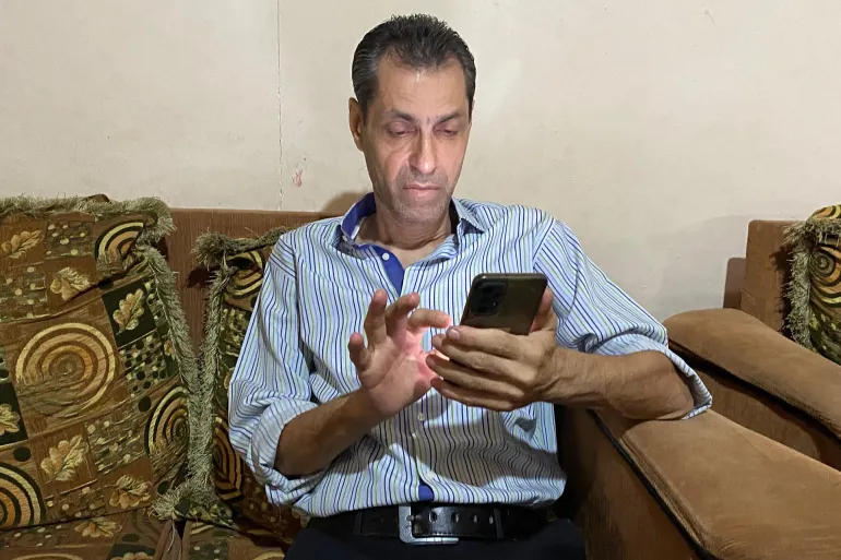 Dokter Ahmad Mahna ditahan di penjara pendudukan selama 686 hari dan baru-baru ini dibebaskan (Al Jazeera)