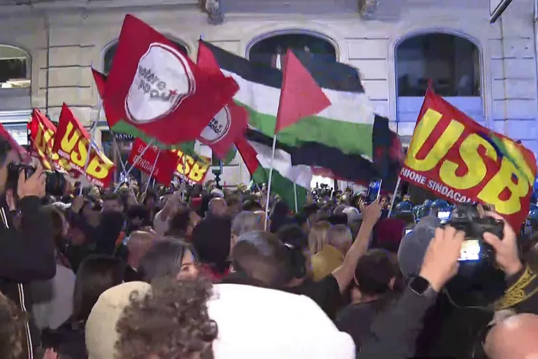 Demo di Roma Kecam Israel Cegat Armada Sumud